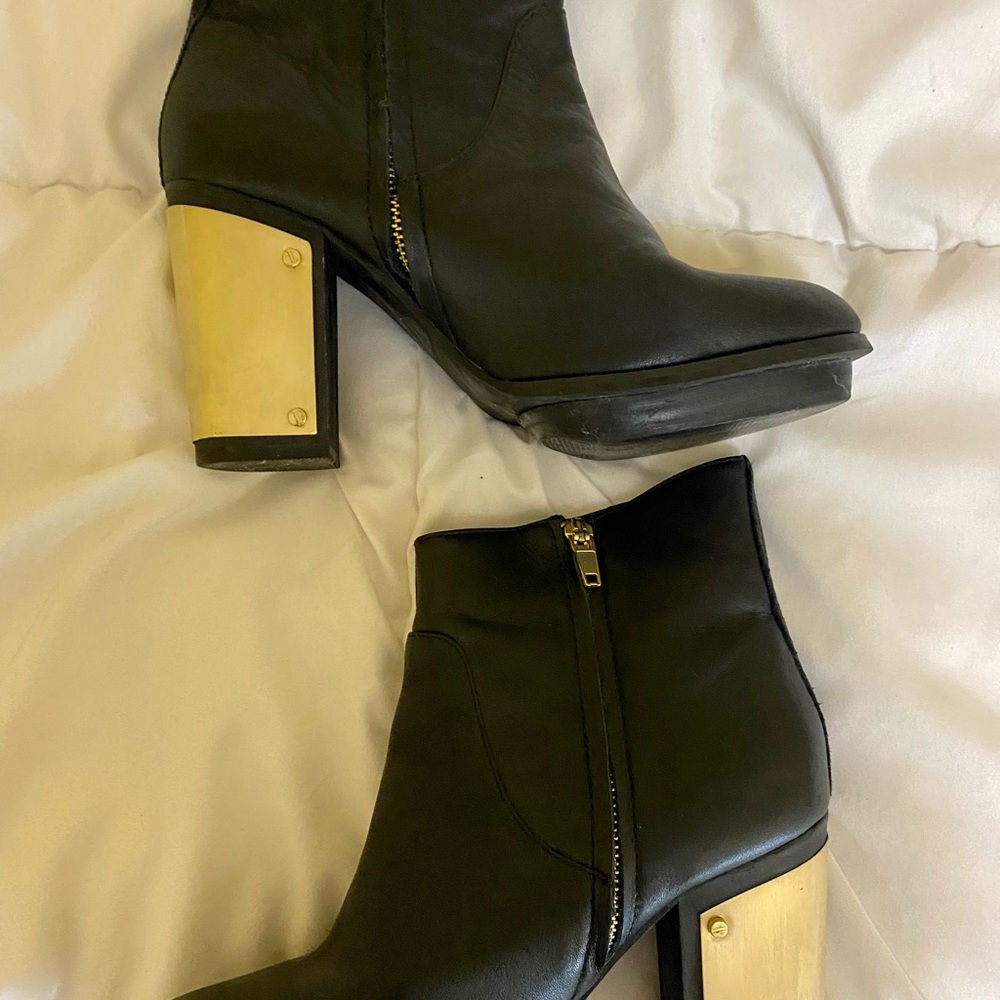 Steve Madden Flight Black Leather Gold-Plated Ankle Booties 3.75 Inch Heel